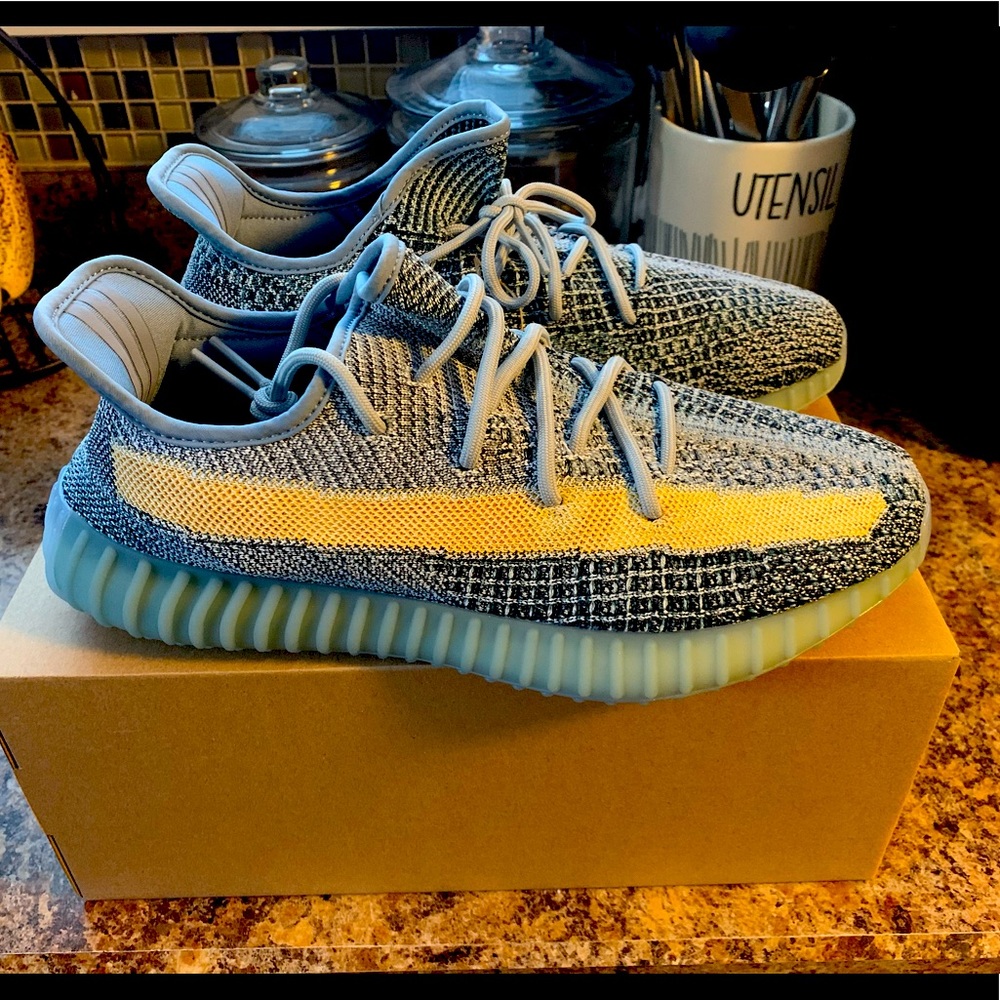 BRAND NEW ADIDAS YEEZY 350 BOOST BLUE ASH SIZE 11